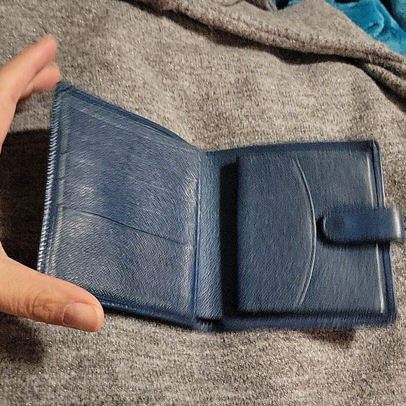 Louis Vuitton Epi Authentic wallet Eclectic Blue GUC - Picture 3 of 15